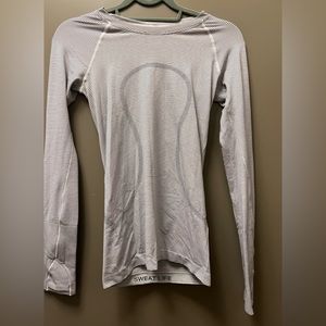 Lululemon running top
